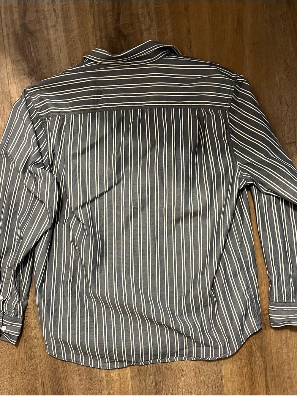 Calvin Klein women Blue and White Vertical Stripe Button-Down Shirt - Picture 3 of 3